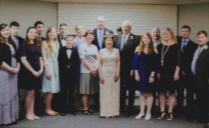 Walter and Nancy and Kaiser children and grandchildren at wedding